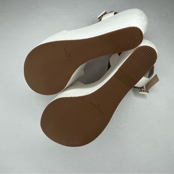 Shoes - Picture 13 of 15